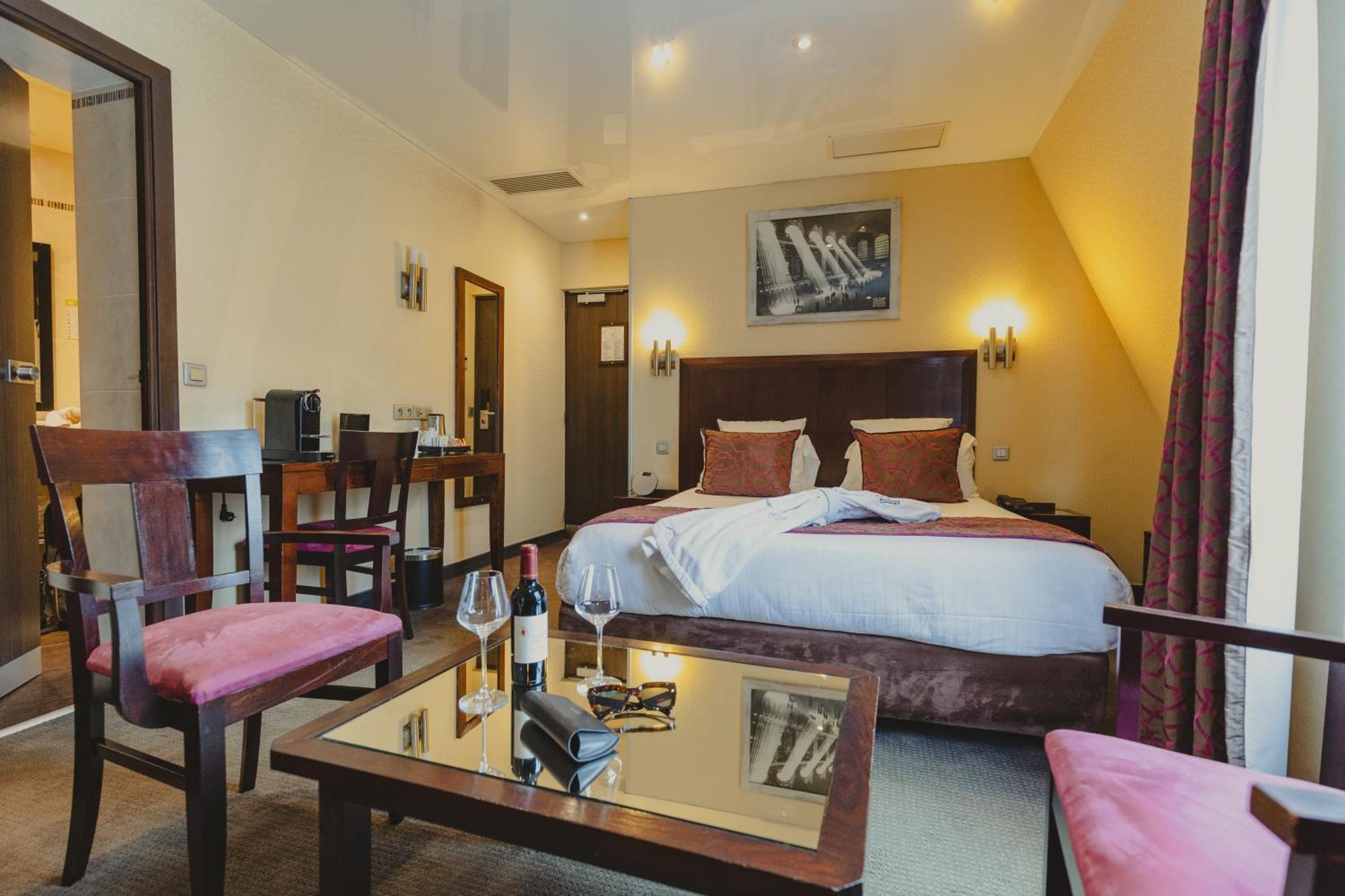 Hotel Grand Francais 3*